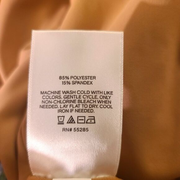 Express Body Contour High Compression Double V-Neck Smoothing Tank XL - Picture 4 of 6